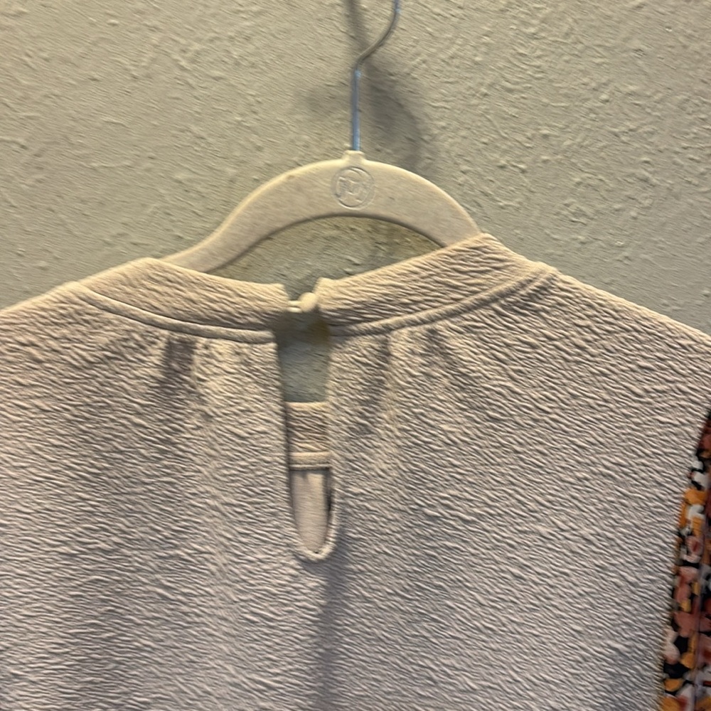 THML Fall Cream & Floral Top Blouse Balloon Sleeves Women’s Sz Medium - Picture 7 of 9